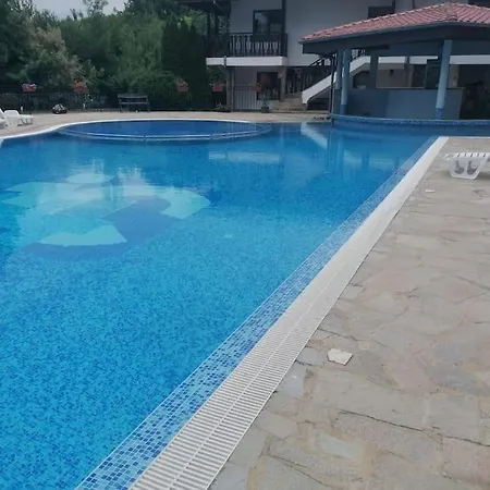 Lejlighed Spacious Fully Furnished In Kavarna